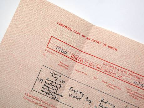 Primul stat european care introduce un "al treilea gen" pe certificatele de nastere