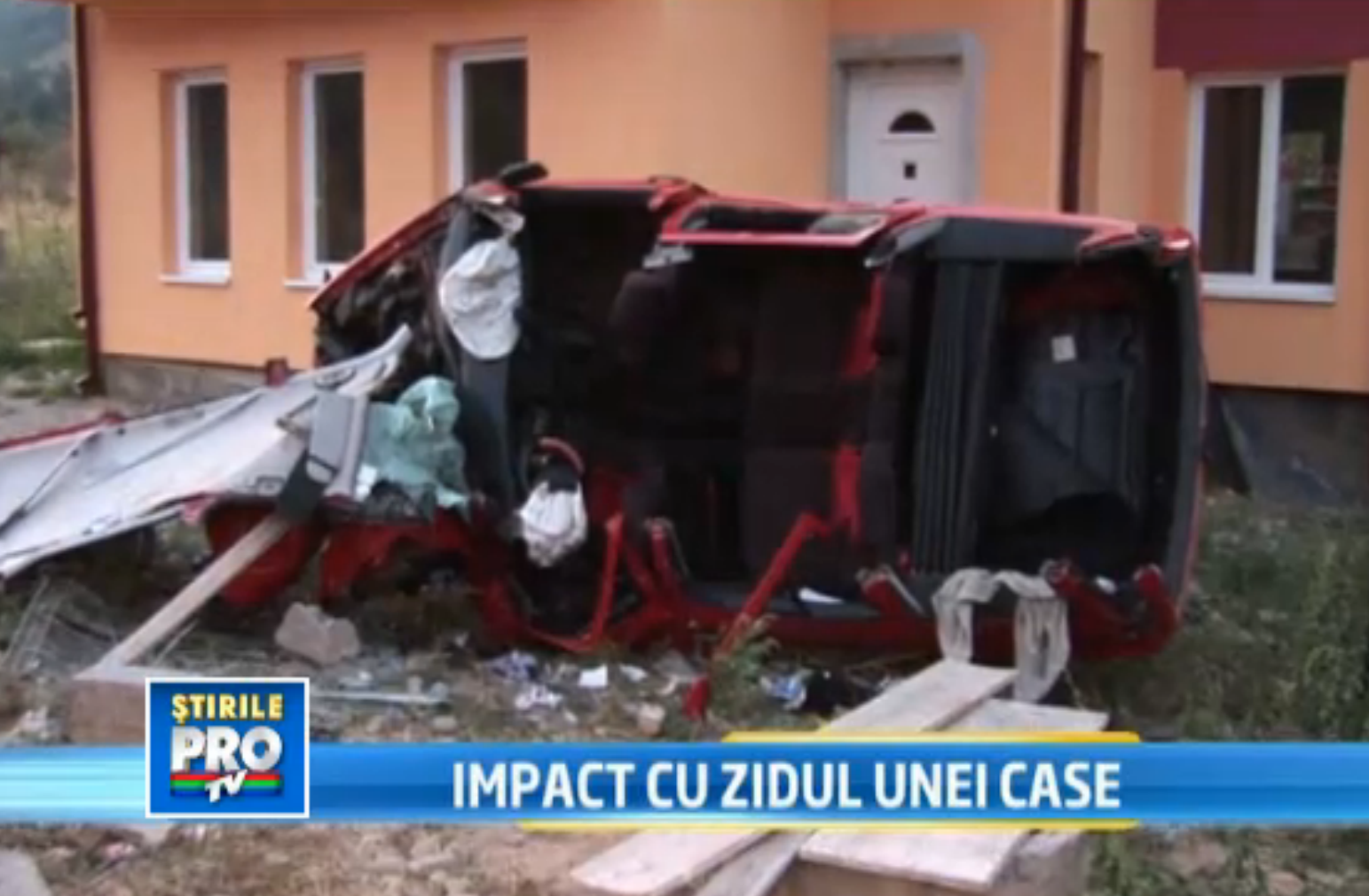Accident cumplit in Bistrita-Nasaud. Doi tineri si-au pierdut viata, iar alti patru au fost raniti