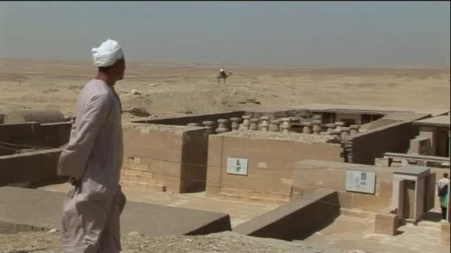 Arheologii au descoperit in Egipt mormantul unui medic al faraonilor. Are o vechime de 4.000 de ani