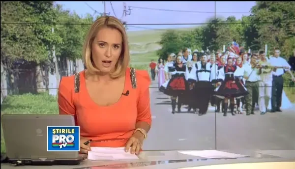 Rochia de mireasa cantareste 30 de kg si costa mii de euro. Cum arata o nunta in Maramures