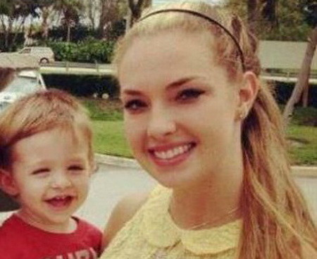 Parintii n-o sa-i arate aceasta fotografie cand va creste mare. Ce facea copilul cand a fost pozat