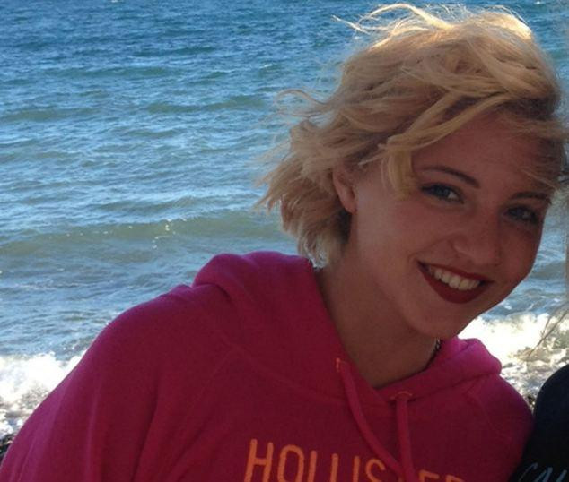 "Imi spuneau ca sunt grasa desi aveam 38 de kg". In pragul mortii din cauza siteurilor pro-anorexie