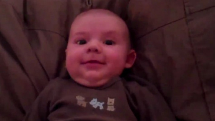 Si-a tatuat chipul copilului, iar rezultatul este catastrofal. "N-o sa-mi vorbeasca cand va creste"