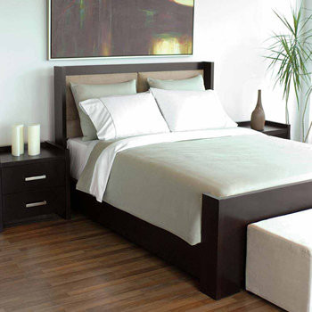 Barbatii singuri isi schimba asternuturile de 4 ori pe an. Ce spun cercetatorii britanici