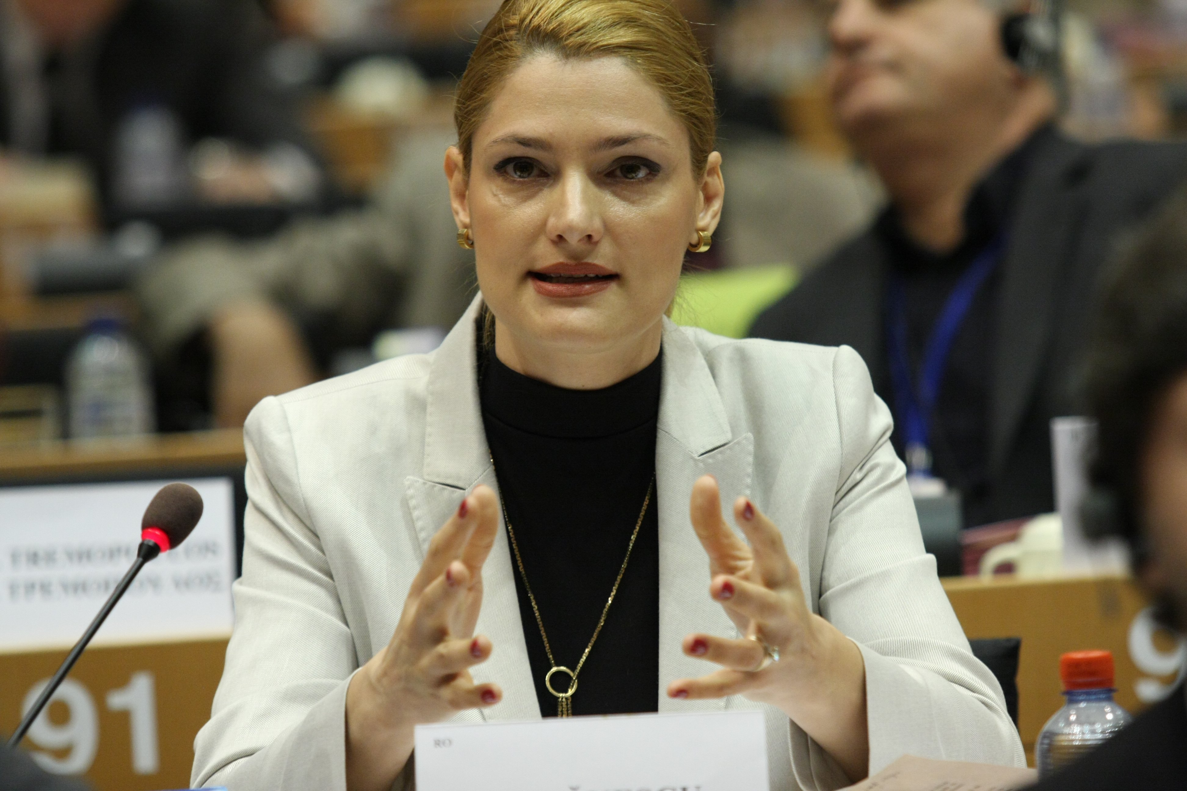 Ramona Manescu
