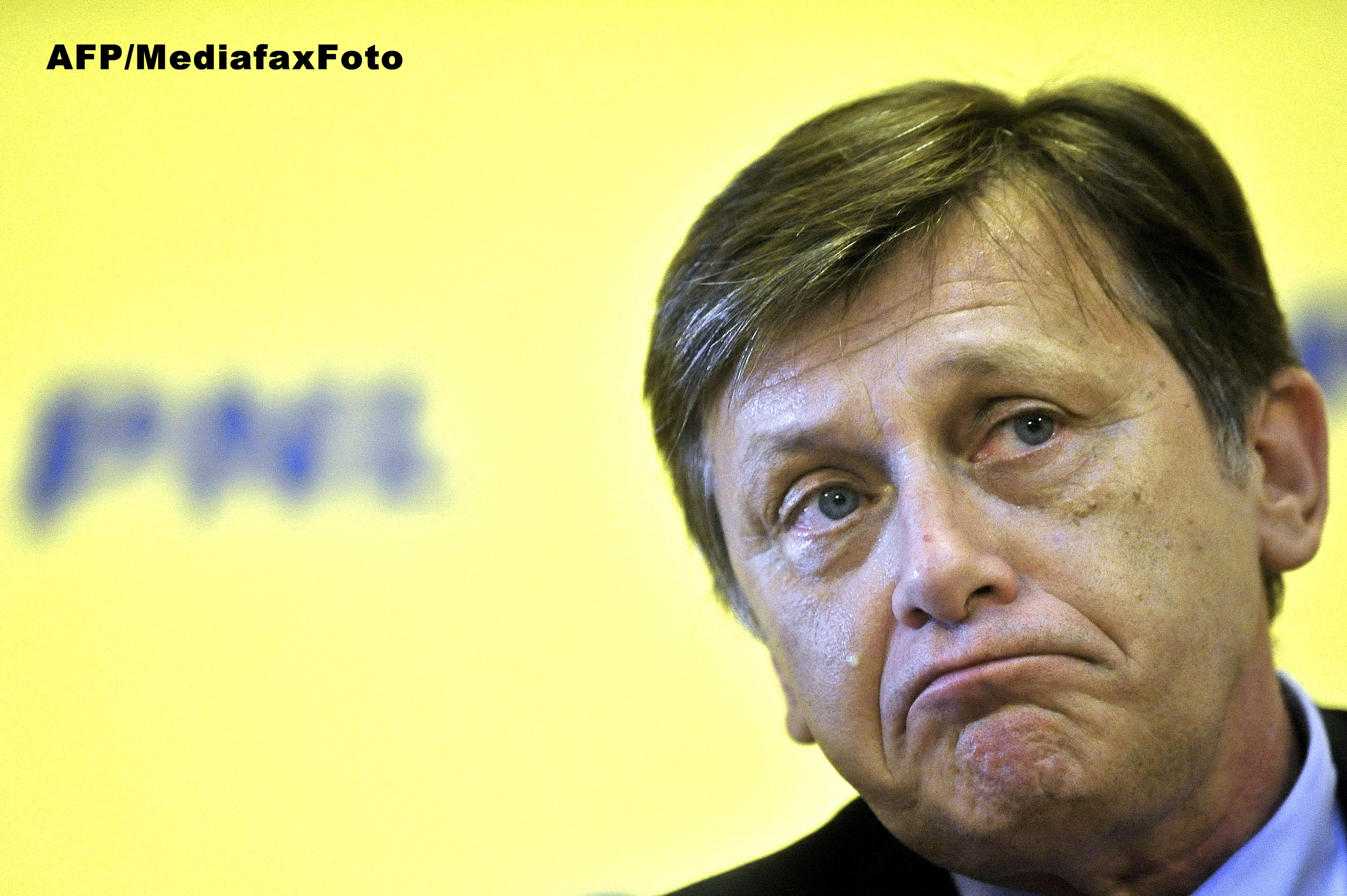 Antonescu: "Nu sunt prieten, sunt coleg de interes public cu Ponta. Situatia in USL e complicata"