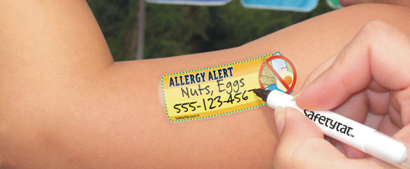 Parintii din Statele Unite au inceput sa-si tatueze copiii de frica alergiilor care ii pot ucide