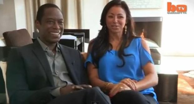 Si-a creat sotia perfecta in propriul lui cabinet. Acum, femeia nu se recunoaste in oglinda. FOTO