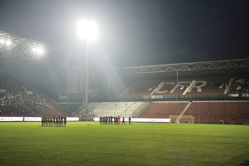 Observatorul da vina pe arbitru. Arbitrul pe postul TV: "Nu cred ca s-a vazut asa ceva in Romania"