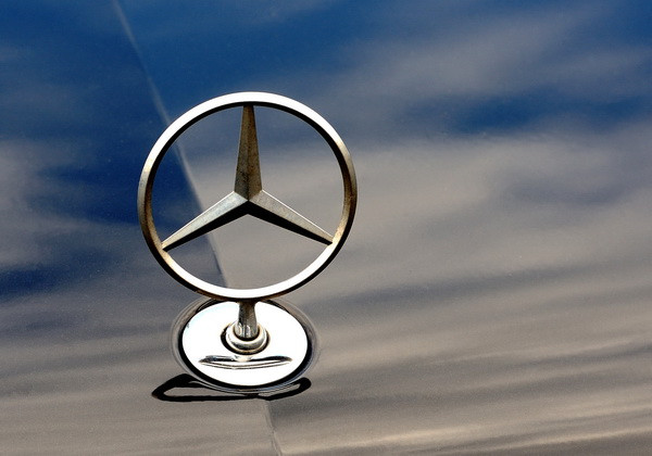 Daimler ingenuncheaza a doua putere economica a Europei.Ce se va intampla cu masinile Mercedes in UE