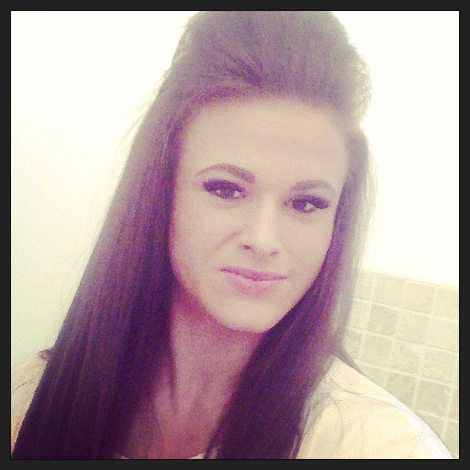 "Toate vor sa fie slabe, doar eu imi doresc sa fiu tot mai mare". Cum arata acum adolescenta