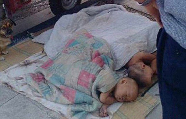 Un chinez a fost arestat dupa ce a incercat sa scape de copiii sai