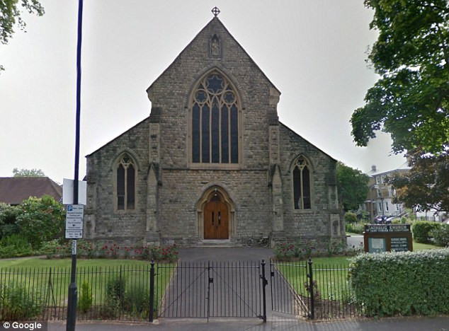 Asistau la o inmormantare, cand au auzit ceva incredibil. "Nu intelegeam ce se intampla"