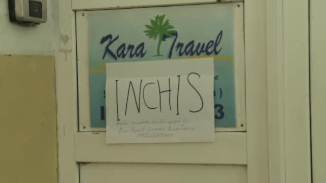 Peste 100 de romani si-au pierdut banii si vacanta dupa ce agentia a intrat in incapacitate de plata