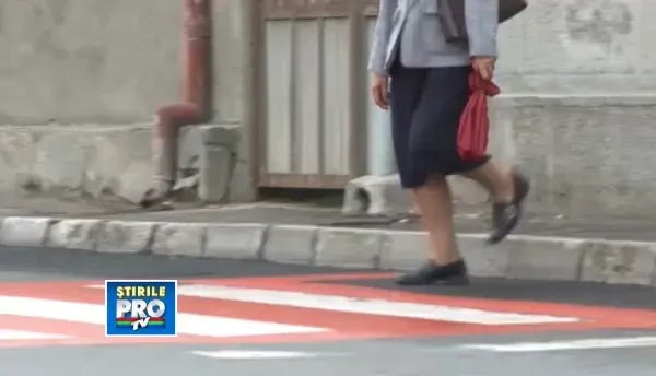 O femeie din Baia Mare sustine ca a fost lovita de o masina pe trecerea de pietoni
