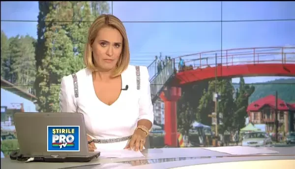 Pasarelele din Busteni, inutile pe DN1. Pietonii folosesc trecerea pentru persoanele cu handicap