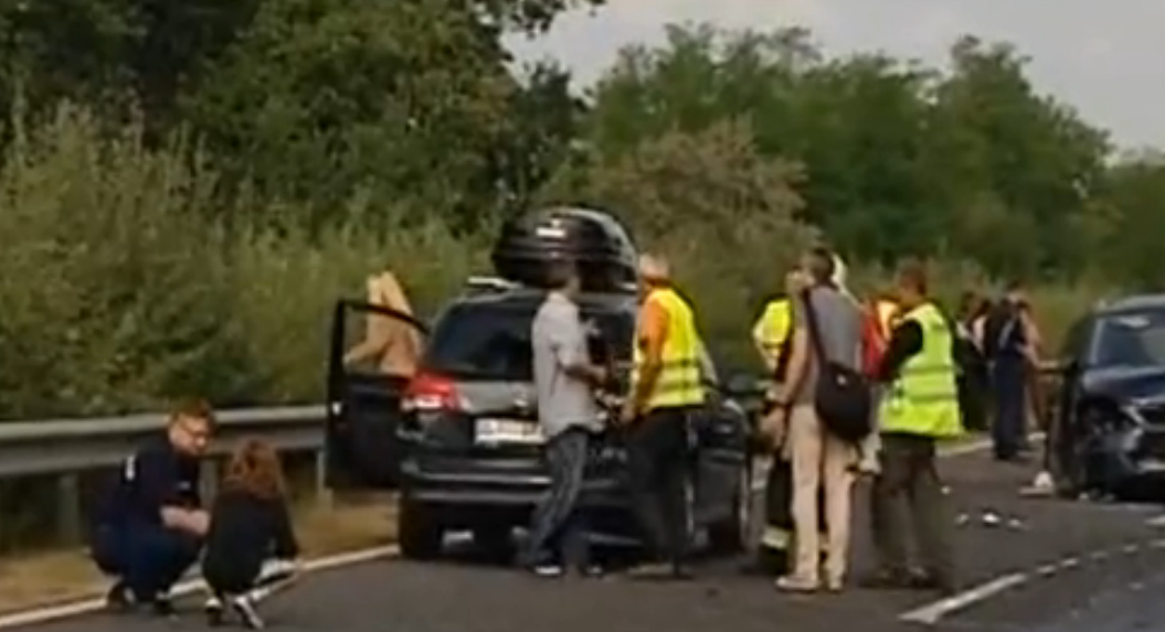 MAE: O singura persoana din cele 18 ranite in accidentul din Ungaria este in stare mai grava