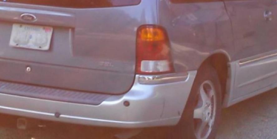 Peste 6.700 tablete si fiole cu anabolizante, gasite la Albita in bara de protectie a unei masini