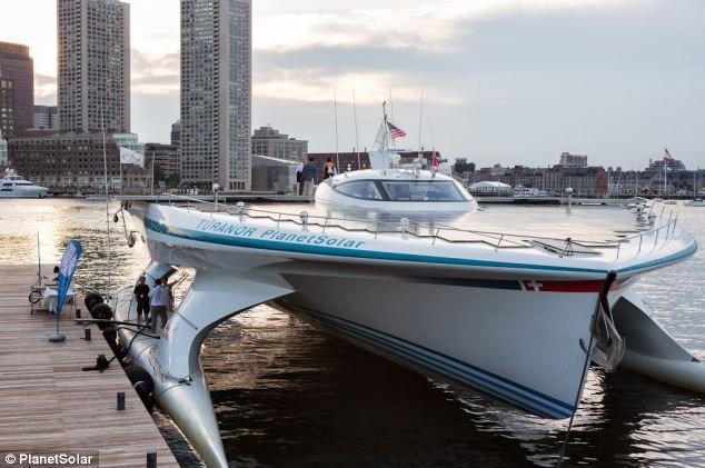 MS Turnaror PlanetSolar