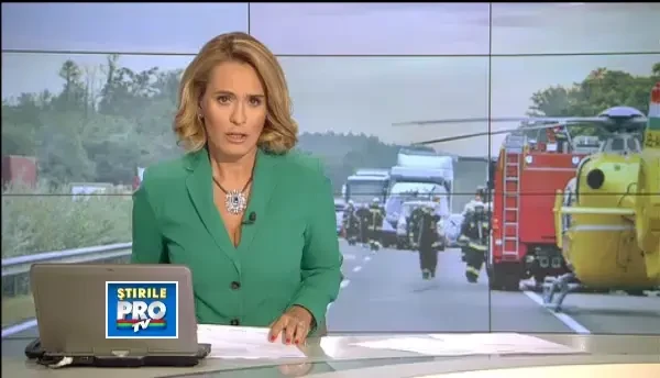FILMUL ACCIDENTULUI din Ungaria. Microbuzul romanesc a fost spulberat de un TIR din Bulgaria