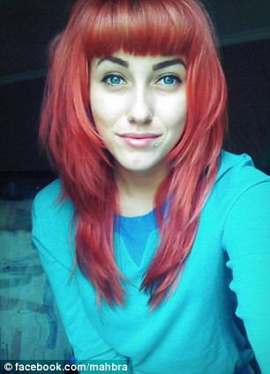 Motivul uluitor pentru care eleva a fost data afara din liceu. "E incredibil ca-mi reproseaza asta"