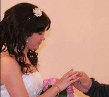 Fotografia de nunta de care rade tot internetul. "Mirele este cel mai mare fraier in viata"