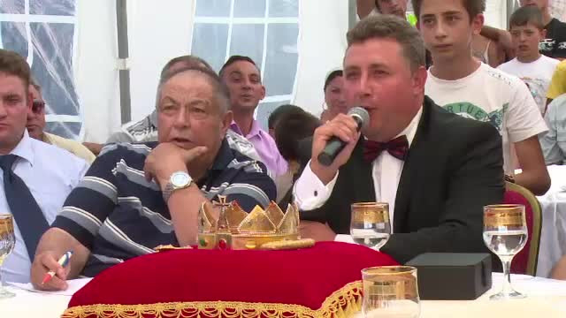 Scandal intre asa-zisii lideri ai romilor. "Regii" Cioaba, chemati la stabor de "imparatul" Iulian