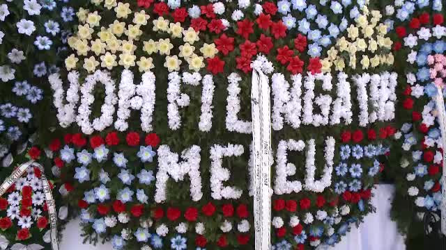 Inca o inmormantare lasa lumea tiganilor in DOLIU. Cum a aratat SICRIUL de 6.000 de dolari. FOTO