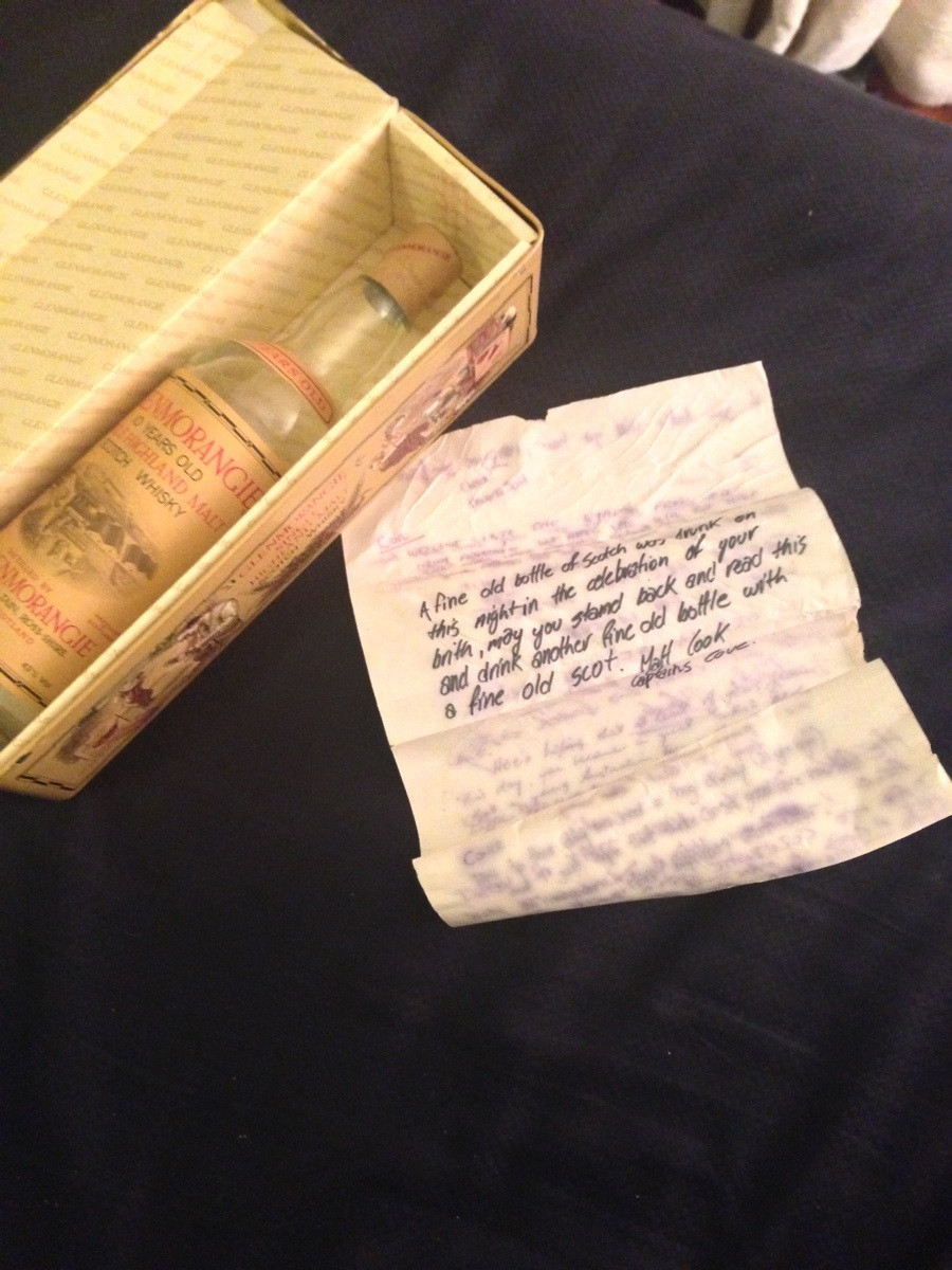 Mesajul lasat de tatal lui intr-o sticla veche de 21 de ani. Ce i-a scris fiului sau. FOTO