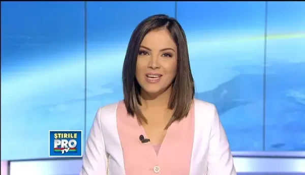 A doua fotografie cu copilul Elenei Basescu. Care este numele complet al fetitei