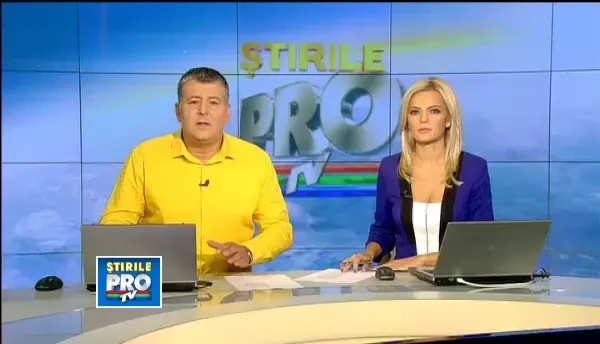 Incendiu de proportii intr-un bloc din Capitala. Oamenii au fugit si in halat de baie