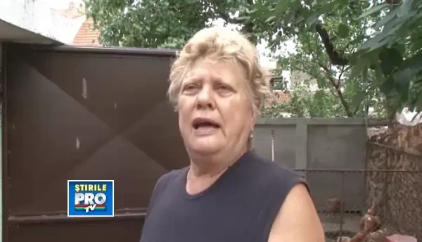 A gasit in garajul din spatele casei un piton de 3,5 metri. Sarpele fugise de la stapanul sau