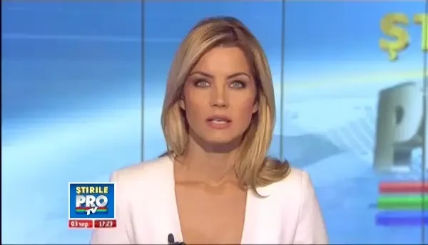 CAMERA DE SUPRAVEGHERE.Ce face angajata unei benzinarii cand este amenintata de doi indivizi mascati