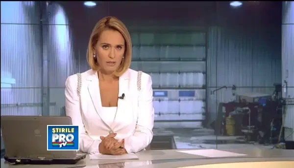 Un barbat din Satu Mare a gasit in garaj un piton de 3 metri . Explicatia proprietarului reptilei