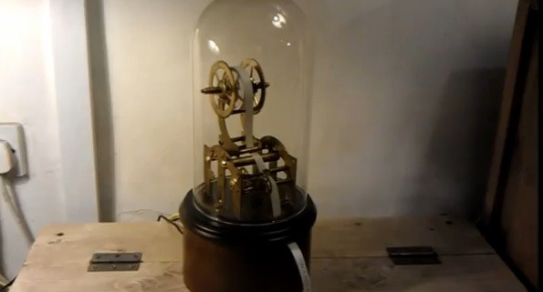 Vechiul telegraf a fost "reinventat". Twittertape poate printa mesajele primite pe retelele sociale