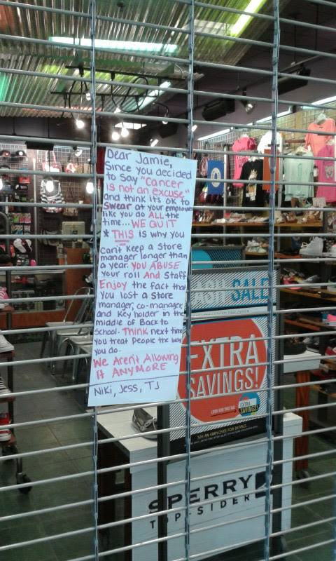 Si-au dat demisia in grup. Mesajul prin care trei angajati s-au razbunat pe sefa lor