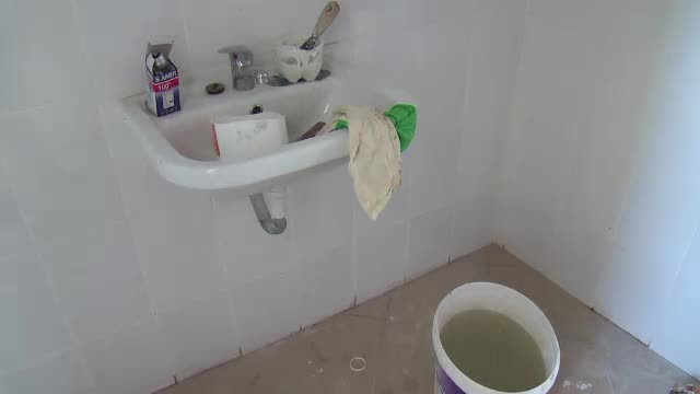 Fara garduri, fara apa, fara profesori. Autoritatile, repetente inca un an la capitolul pregatiri