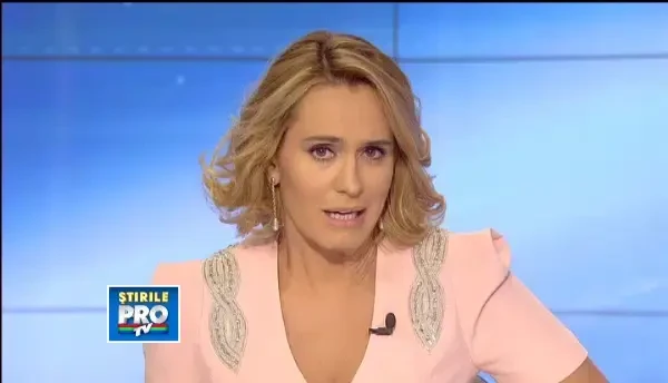 Victor Slav si Bianca Dragusanu au spus DA in fata ofiterului starii civile. FOTO de la eveniment