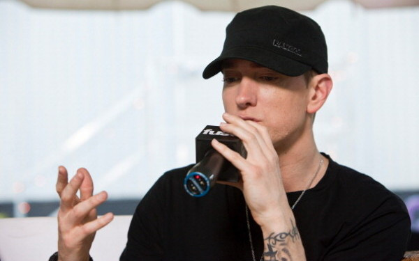 Eminem, avertisment dur la adresa lui Donald Trump: "Voi face ca intregul lui brand sa se scufunde"