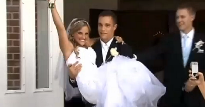 "Nimeni nu credea ca va ajunge asa la altar". Gestul acestei mirese i-a impresionat pe americani