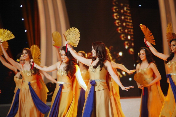 Miss World 2013 a debutat cu proteste musulmane in Indonezia. Costumele de baie sunt interzise