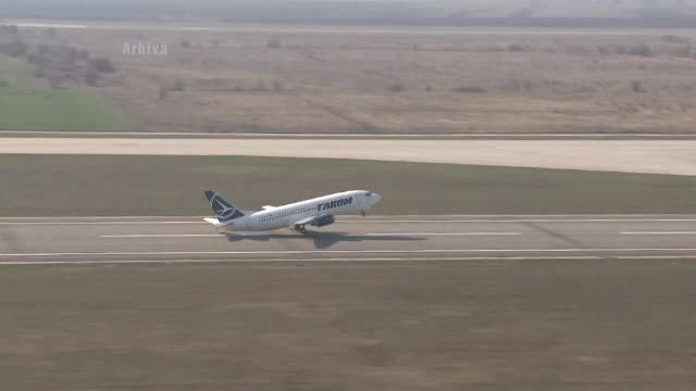 250 de euro pentru 6 ore in aeroport. Cu ce se pot alege ghinonistii cursei Tarom catre Antalya