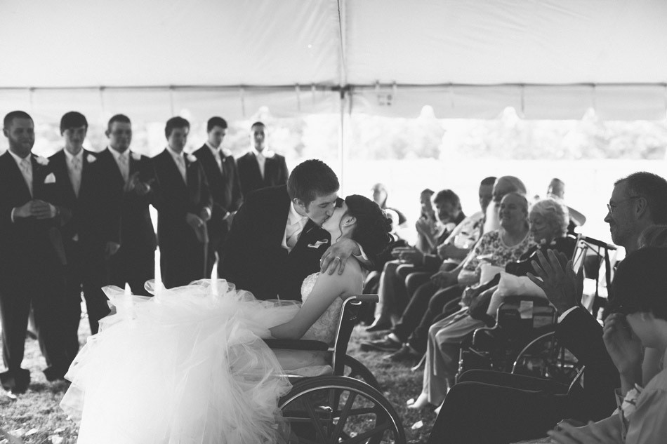 Fotografia de nunta care a devenit un exemplu de lupta cu destinul. Ce a reusit aceasta mireasa