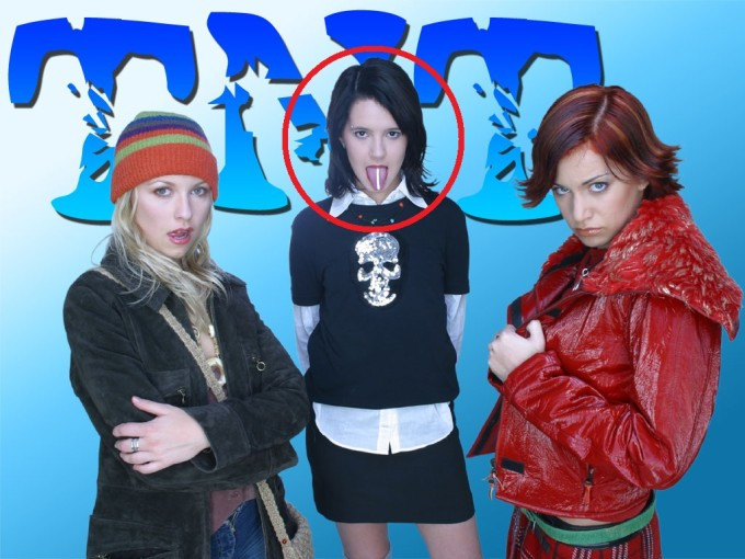 Tanara care a atacat cu gaz lacrimogen un barbat in Capitala e fosta membra a formatiei TNT