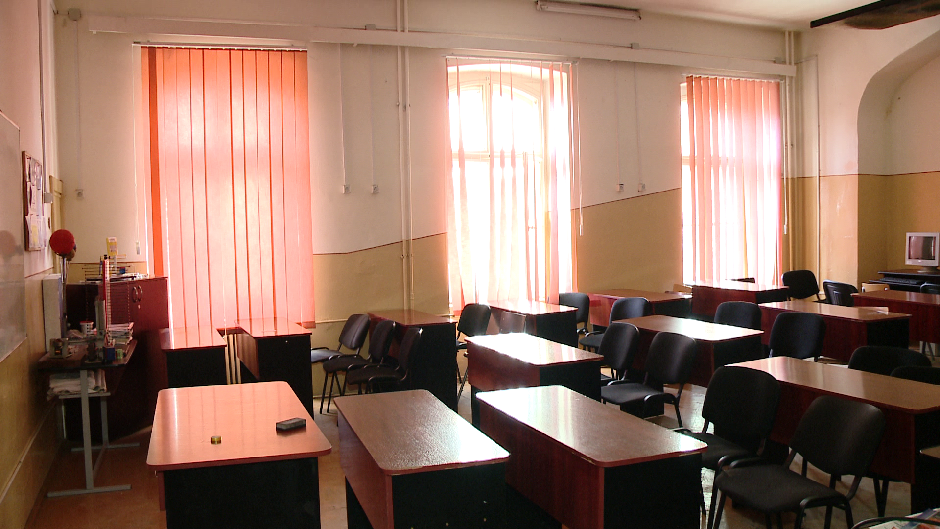 Profesorii, invitati sa participe la elaborarea subiectelor pentru examenele nationale