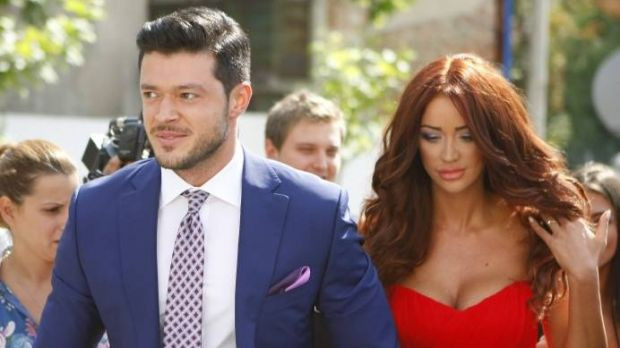 Divergentele dintre Bianca si Biserica Ortodoxa inainte de nunta. "Poate suntem atenti si la tinuta"