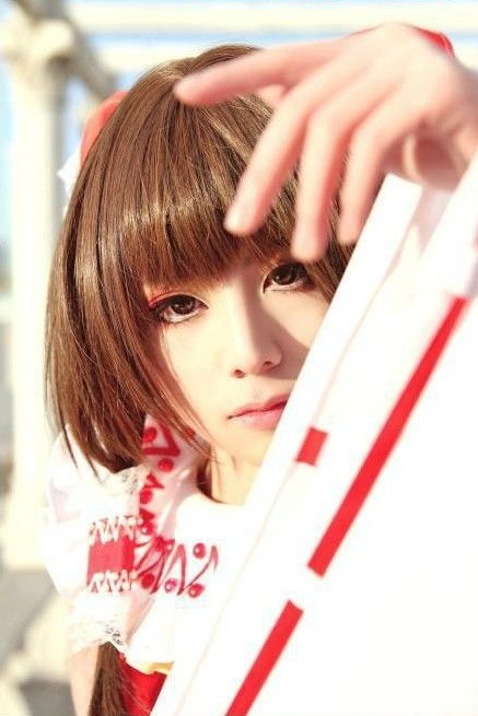 Mii de barbati au fost indragostiti de ea pana i-au aflat secretul. Cine este tanara din imagine