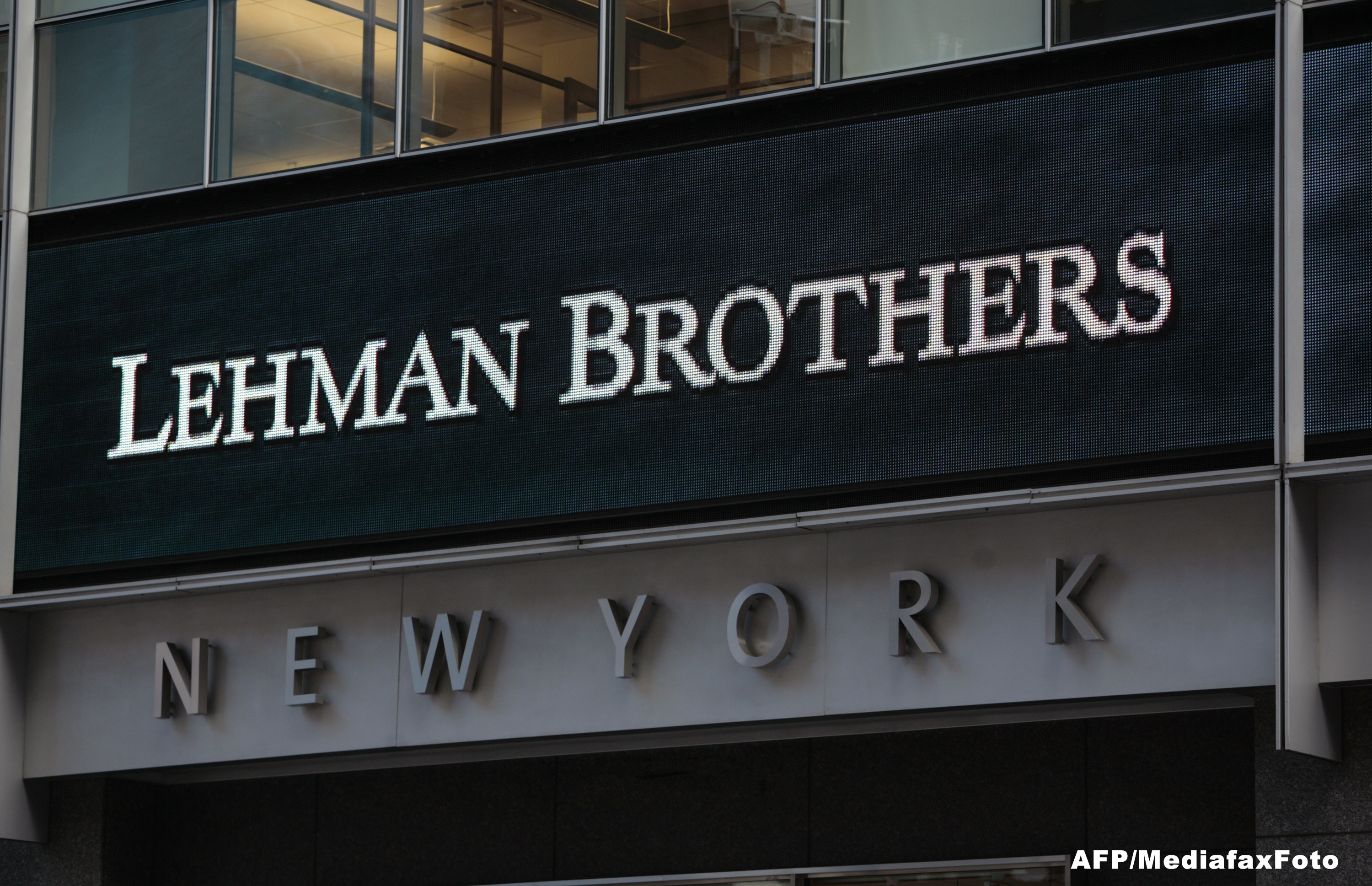 5 ani de la prabusirea Lehman Brothers. Ce scriu acum New York Times, Huffington Post sau Bloomberg