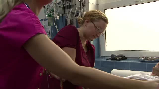 Medicii convinsi de provincie sa renunte la mirajul Capitalei. "Le dam case si salarii mai bune"