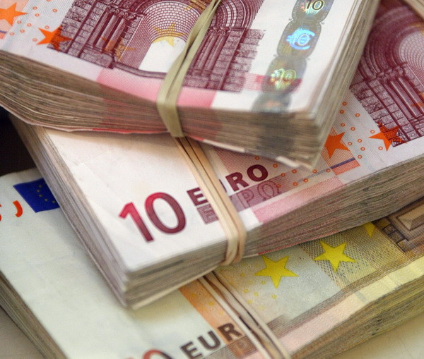 Suspectele unui furt de 5.000 de euro, prinse de politistii din Maramures